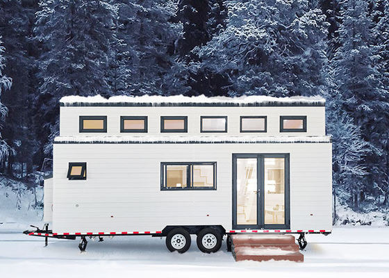 Moderne kleine huis op wielen met zonnepanelen Prefab 2 slaapkamer mobiele huis