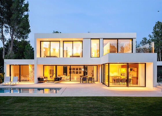 Moderne twee verdiepingen tellende villa met paneelsysteem: Spiez House Prefabricated Light Steel Frame Home